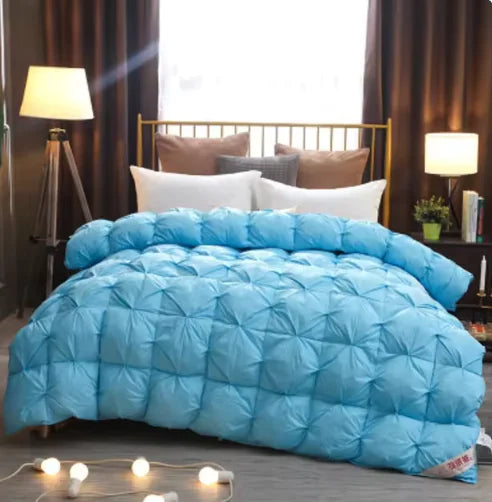 Elegant Luxe Goose Down Quilt: Quilted Cotton Comforter Towed To Adventure