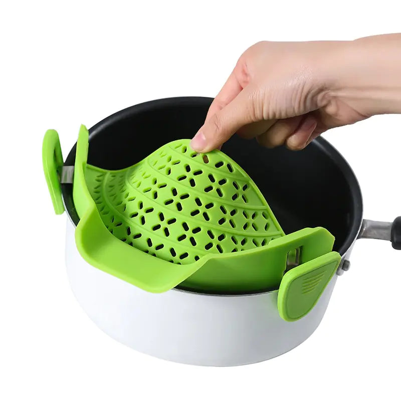 Silicone Clip-on Pan Pot Strainer Towed To Adventure