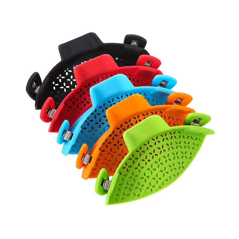 Silicone Clip-on Pan Pot Strainer Towed To Adventure
