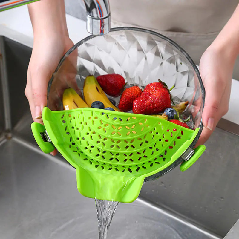 Silicone Clip-on Pan Pot Strainer Towed To Adventure