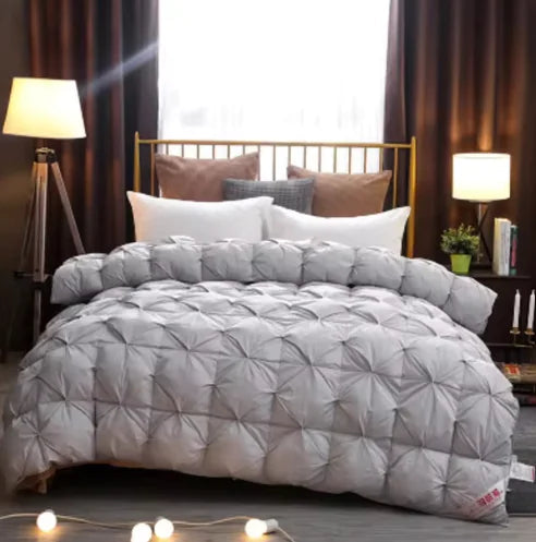 Elegant Luxe Goose Down Quilt: Quilted Cotton Comforter Towed To Adventure